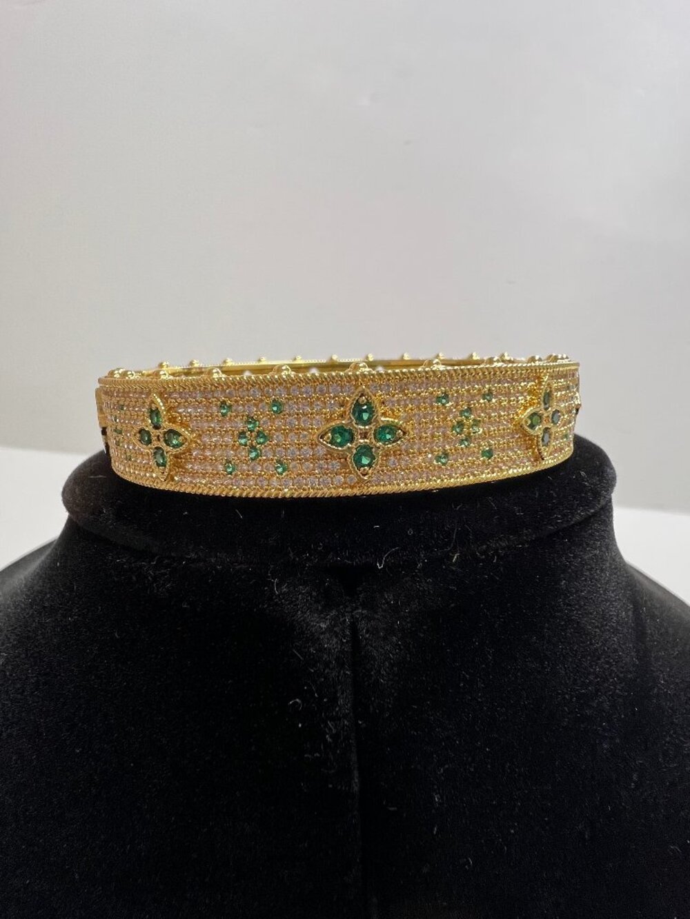 Green & White crystal Bangle Bracelet Gold tone Wedding Engagement Gift Cuff